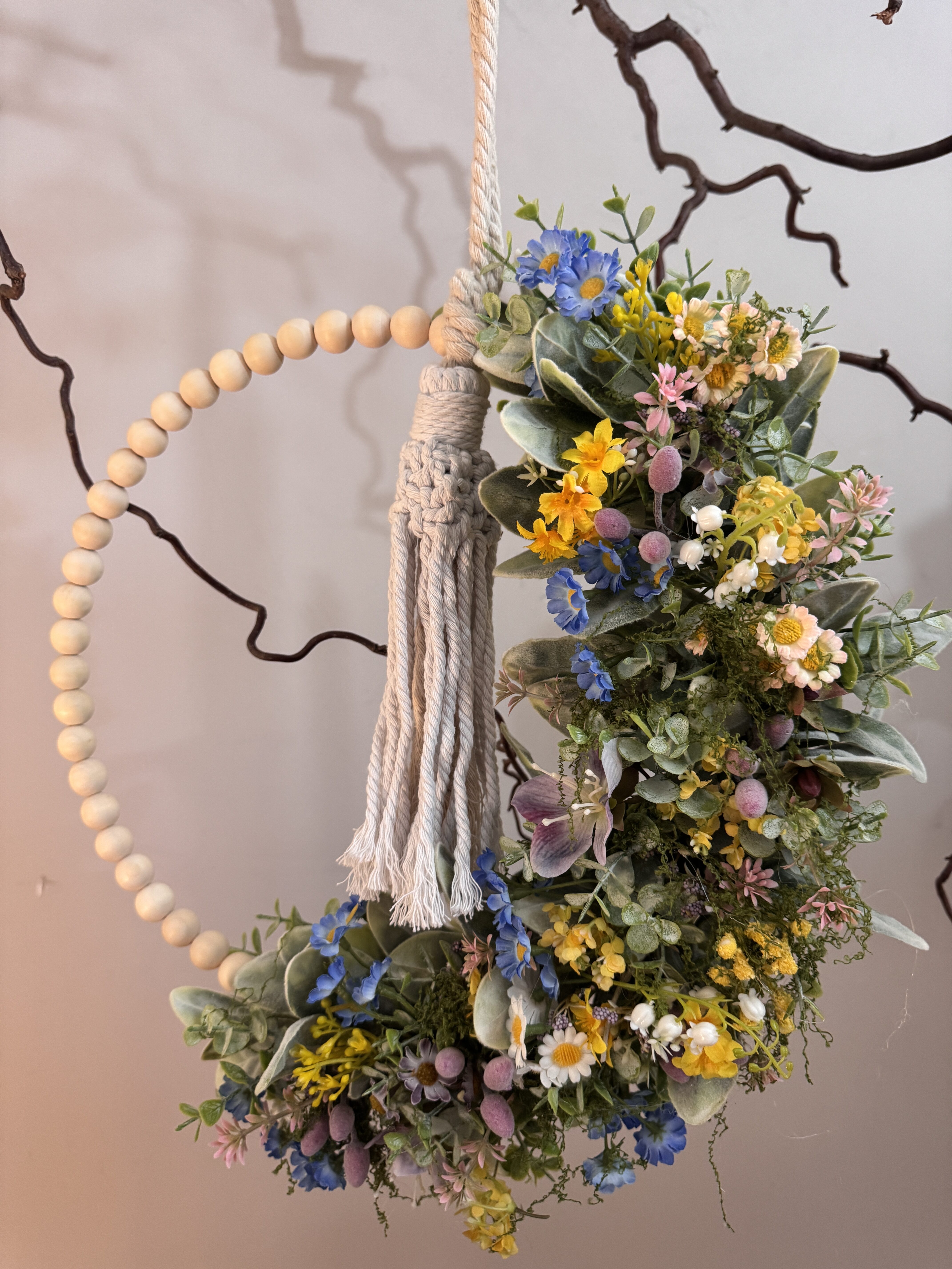 Wianek na drzwi boho z kwiatami - obrazek 2